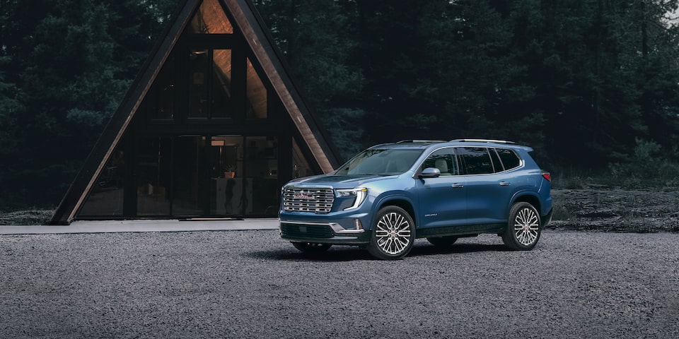 Renovado diseño exterior de tu SUV de 3 filas de asientos, GMC Acadia 2024