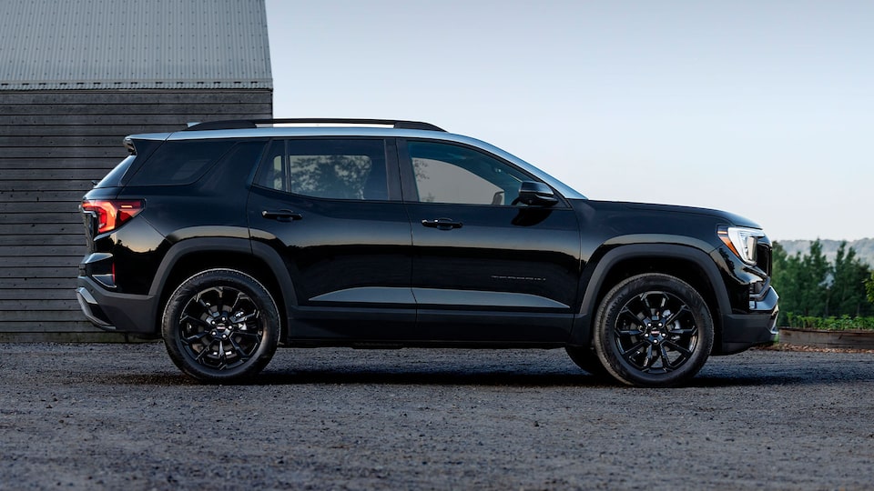 Diseño exterior exclusivo de la nueva GMC Terrain Black Edition, camioneta SUV