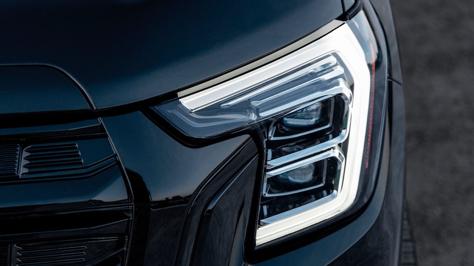 Faros LED delanteros de la nueva GMC Terrain Black Edition, camioneta SUV